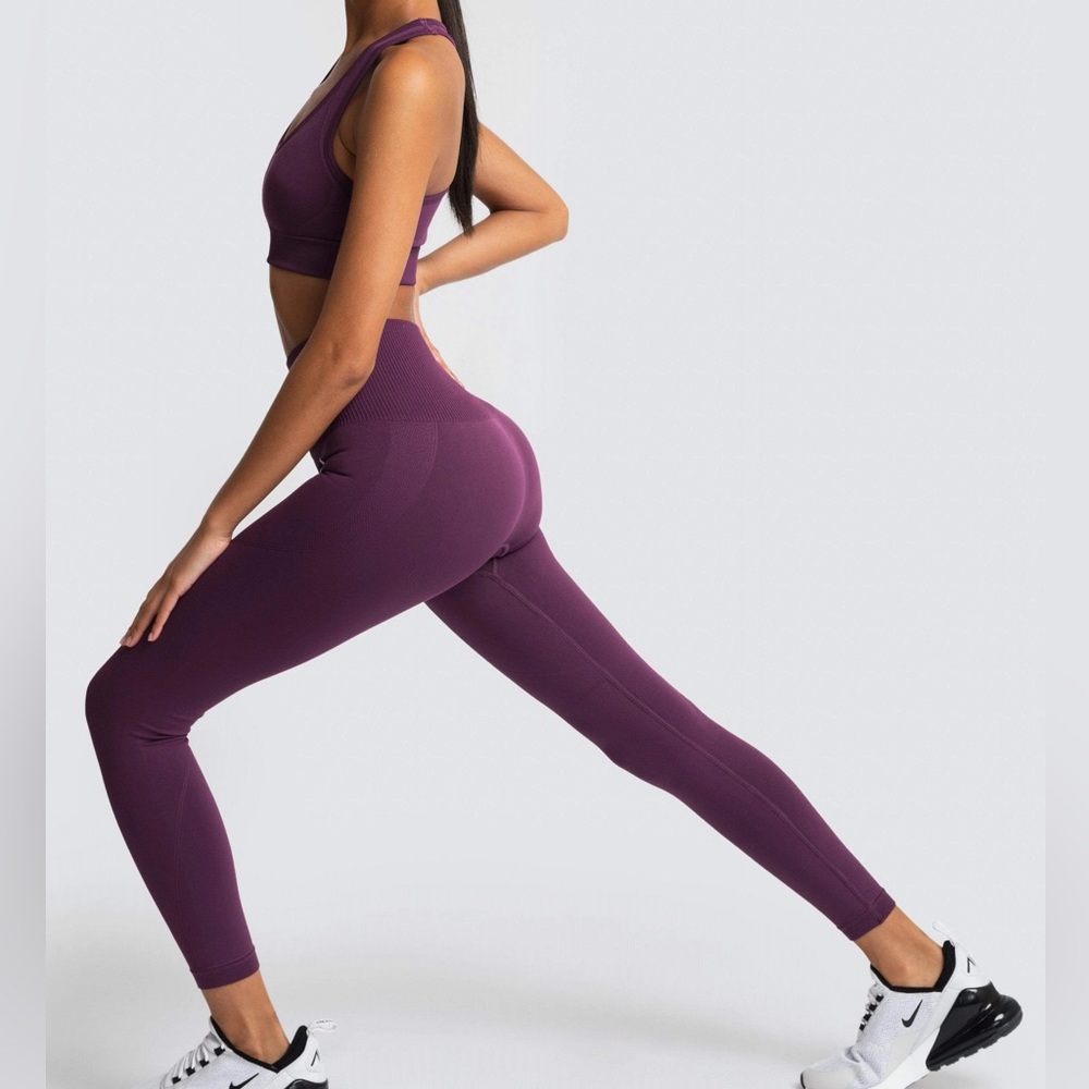 Doyoueven Hyperflex Seamless Workout Legging Plum… - image 2